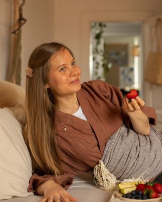 🌀 NIELEN PRE ŽENY 🌀 Kedy ste si naposledy zavinuli panvu? S REBOZO šatkou či FAJA opaskom je to láska na prvé zavinutie ❤️...